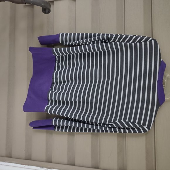 Light cardigan sweater, Grey/White Strip with Purple Accent, Size Large - Picture 4 of 4